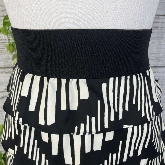 Alfani Skirt size 2 Black Ivory Tiered Layers Pencil Knee Modest Church Wedding - Picture 5 of 12